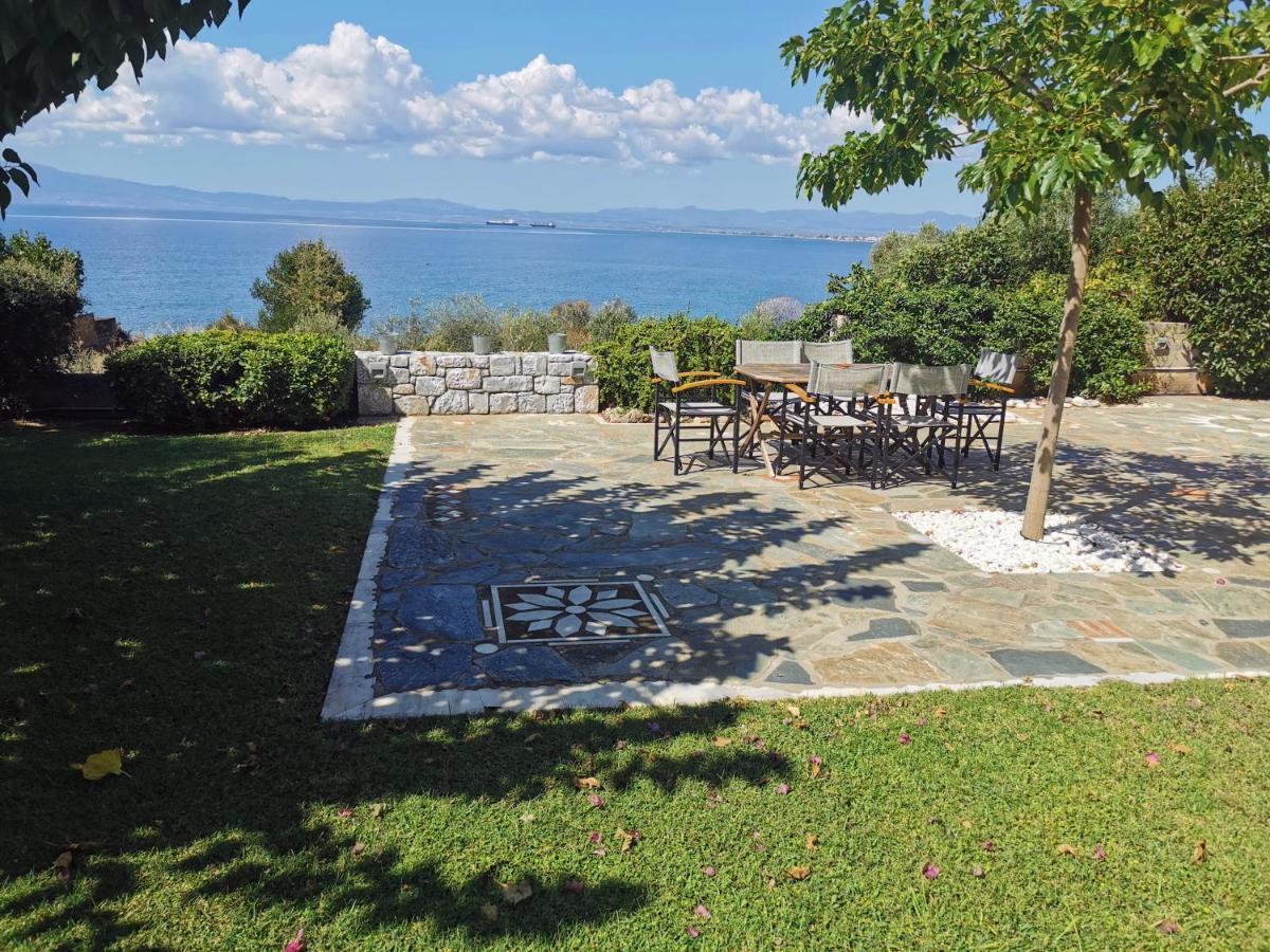 Messinian Blue Seaside Villa Kalamata Exteriör bild