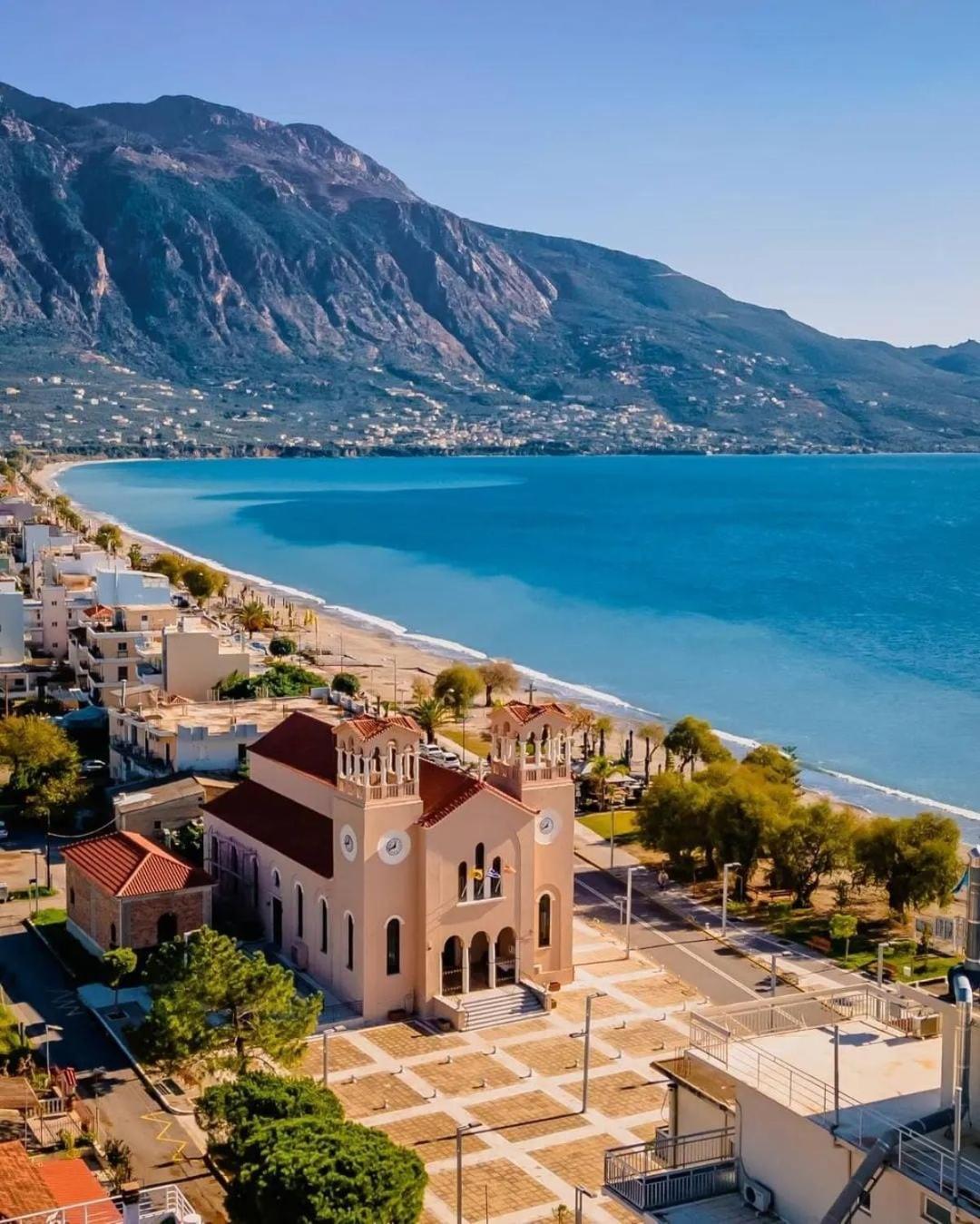 Messinian Blue Seaside Villa Kalamata Exteriör bild