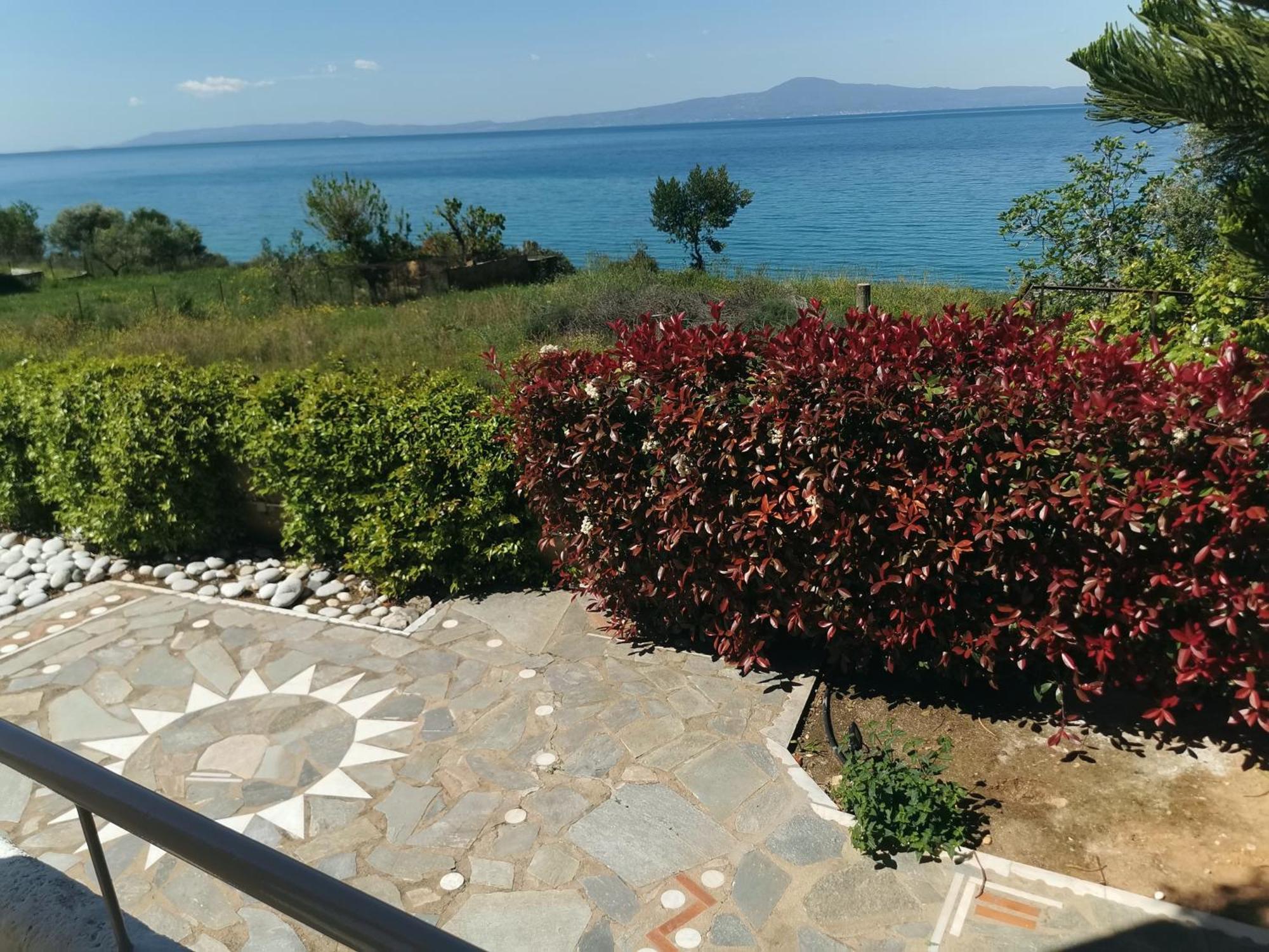 Messinian Blue Seaside Villa Kalamata Exteriör bild