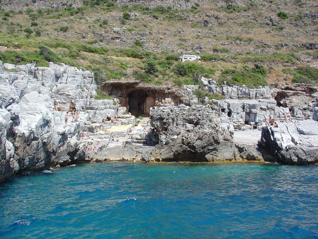 Messinian Blue Seaside Villa Kalamata Exteriör bild