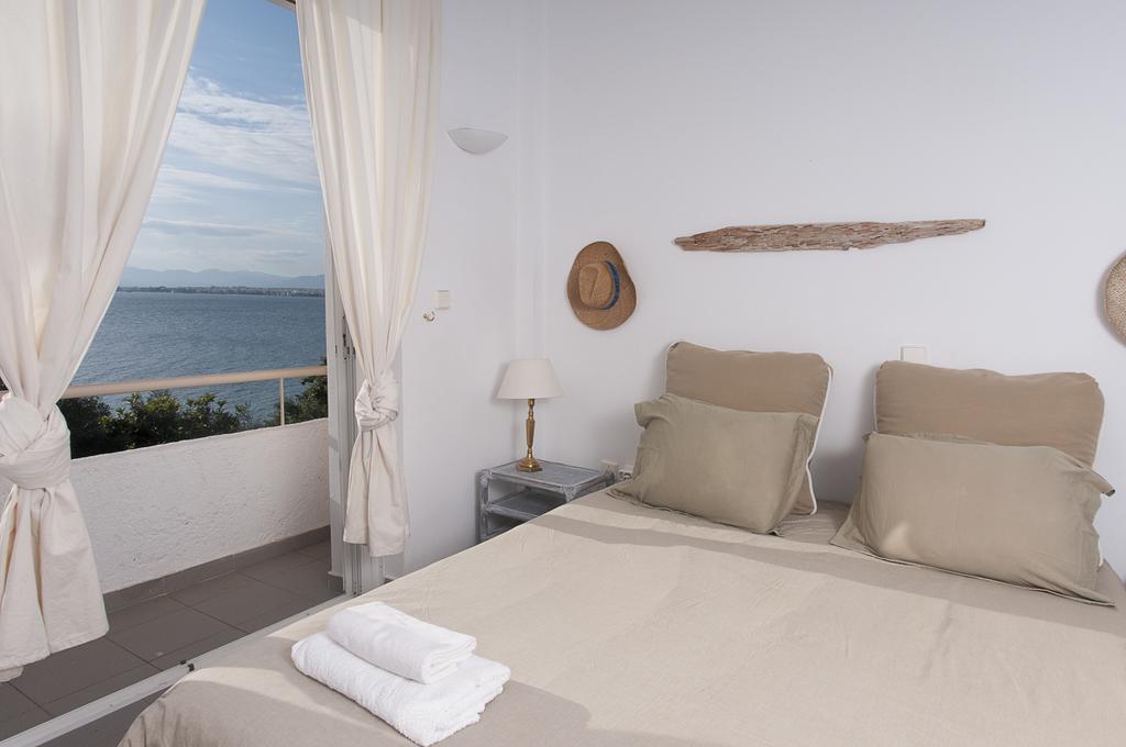 Messinian Blue Seaside Villa Kalamata Exteriör bild