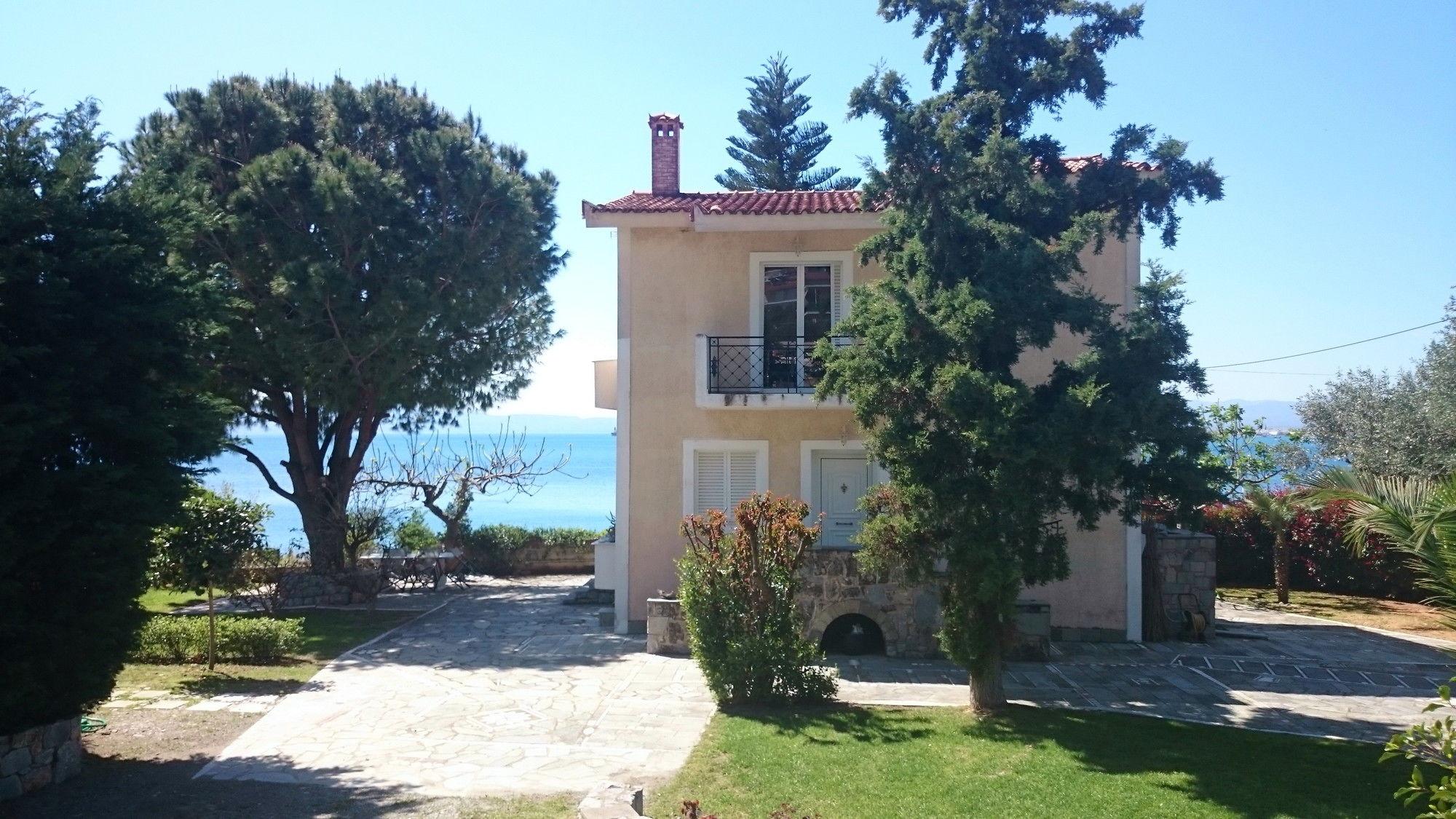 Messinian Blue Seaside Villa Kalamata Exteriör bild