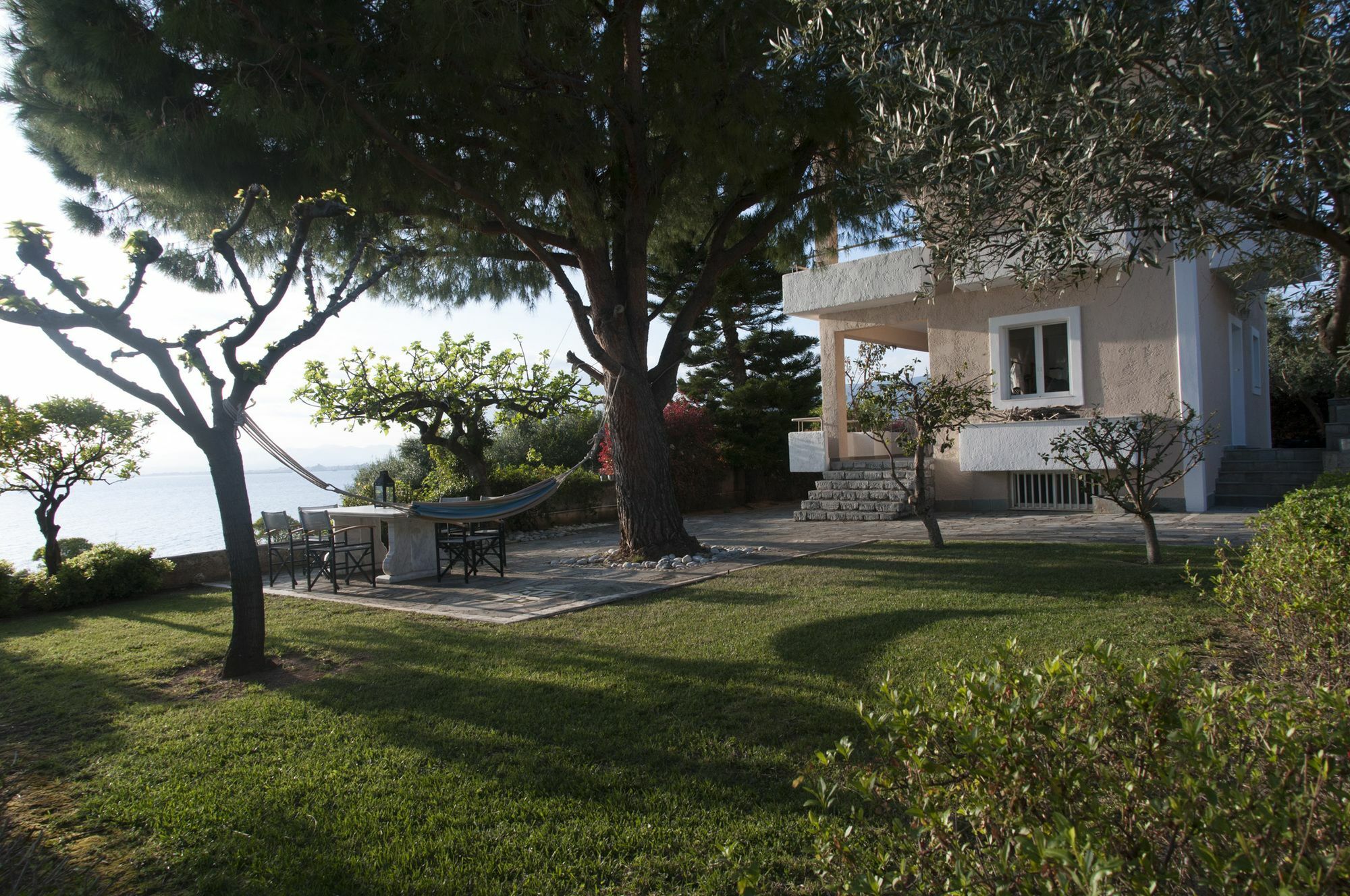 Messinian Blue Seaside Villa Kalamata Exteriör bild