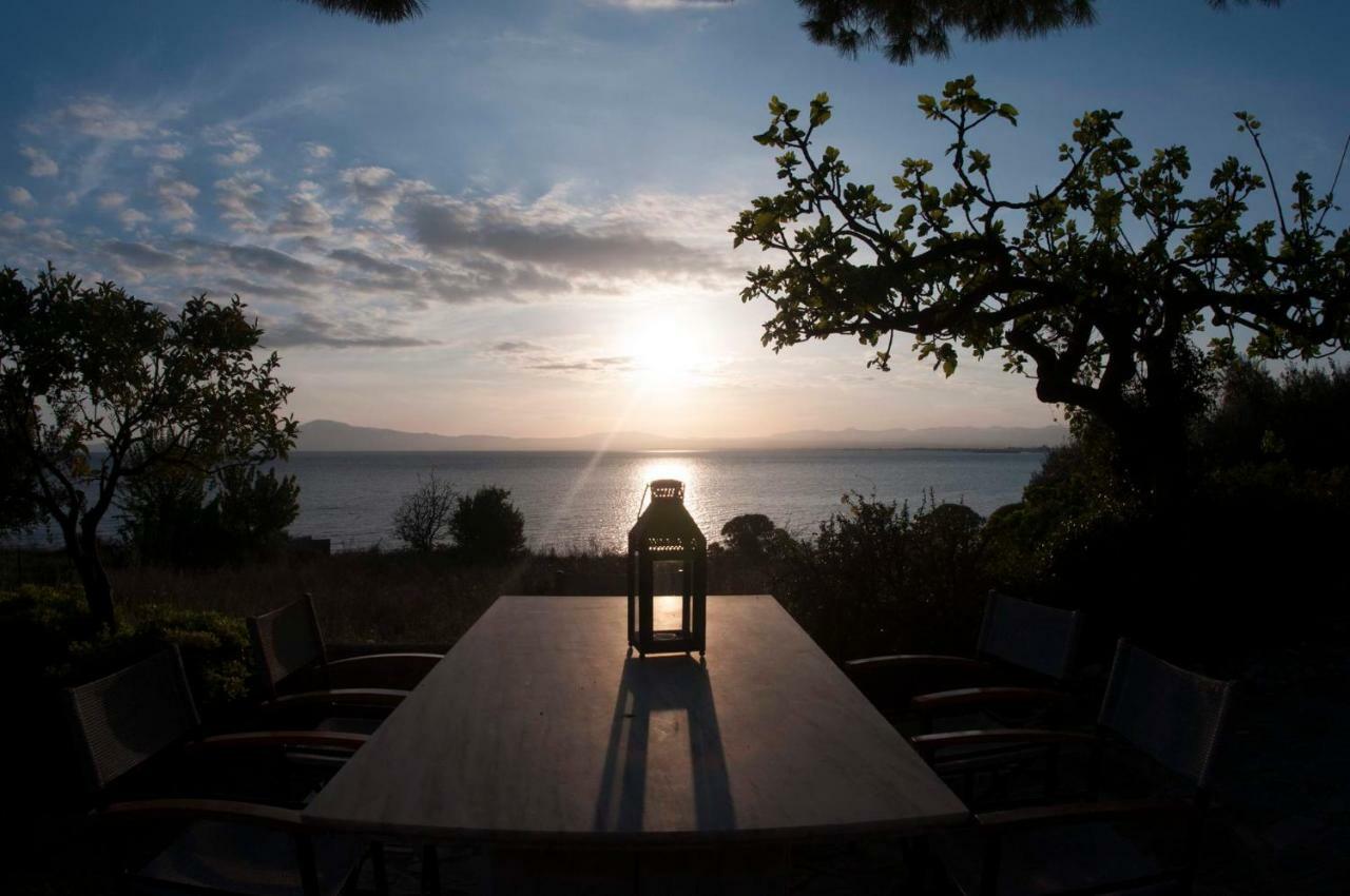 Messinian Blue Seaside Villa Kalamata Exteriör bild